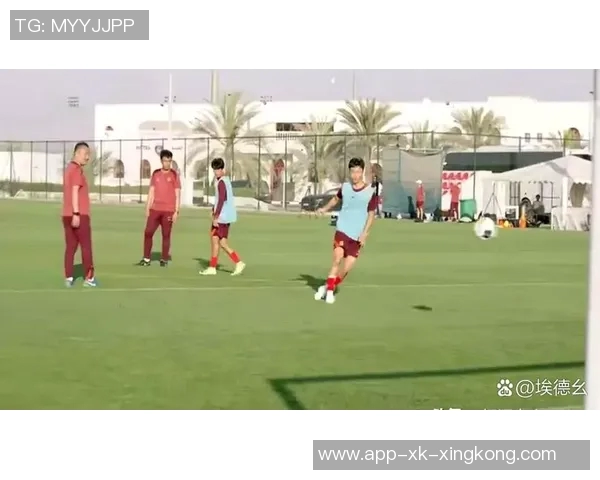 国足海外拉练或将采用双后腰战术球员位置与俱乐部基本一致