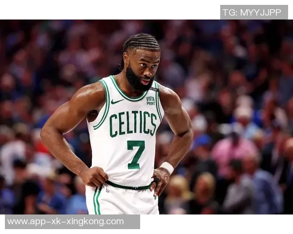 明天绿军对决热火杰伦布朗与豪泽复出助力球队争胜 明天绿军对决热火杰伦布朗与豪泽复出助力球队争胜