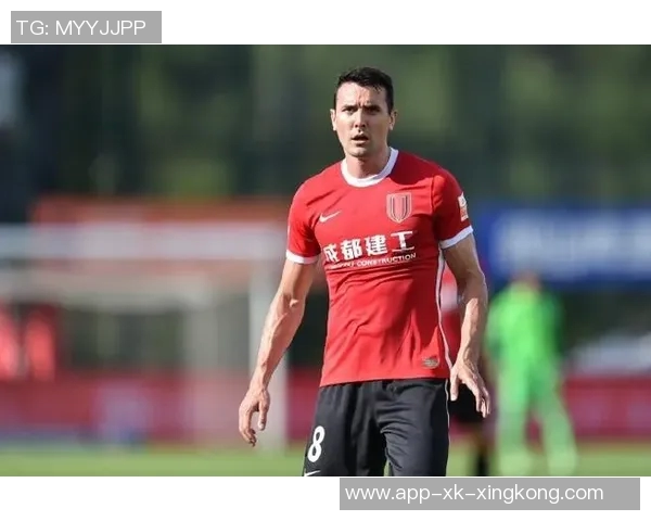 周定洋发布新鹏城球衣定妆照展现斗志目标2026全力以赴冲击荣耀